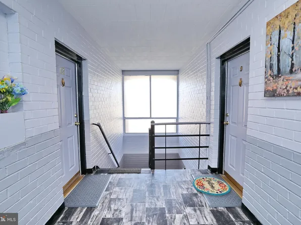 5106 F St SE APT 10, Washington, DC 20019