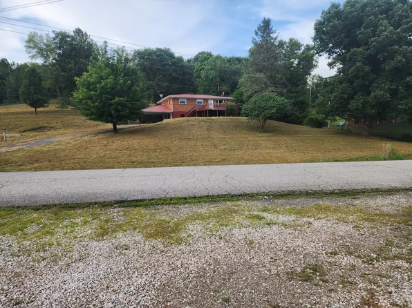 2207 W Meadowbrook St, Ashland, KY 41102