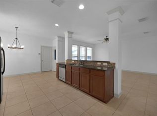 110 W Montfair Blvd, The Woodlands, TX 77382