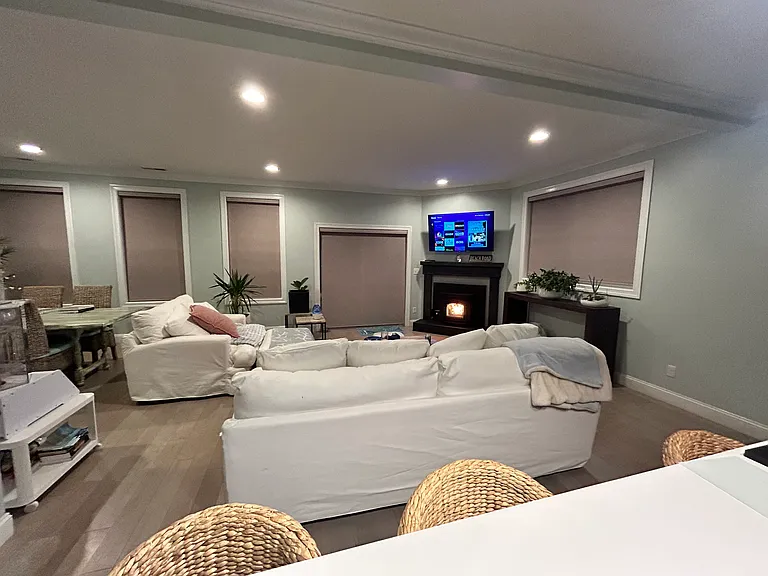 Main Living Area. Smart TV.