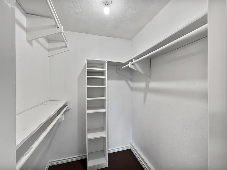 6251 Shirley Dr — Photo 28