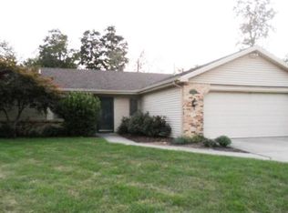 10905 Oak Wind Ct, Fort Wayne, IN