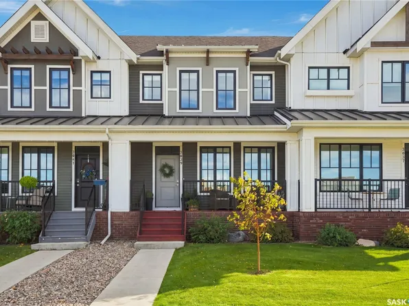 3039 Brighton Common, Saskatoon, SK S7V 0Z5