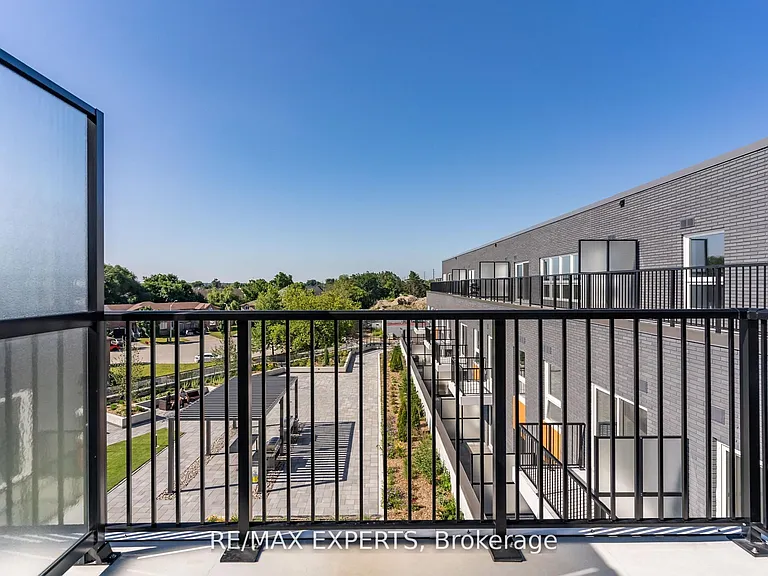 430 Essa Rd #424 — Photo 18