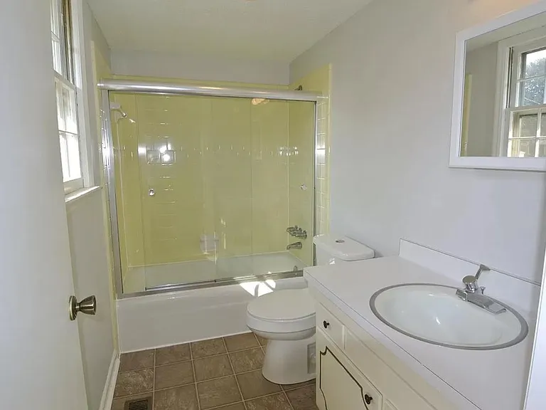 4232 Chaffee Rd — Photo 5