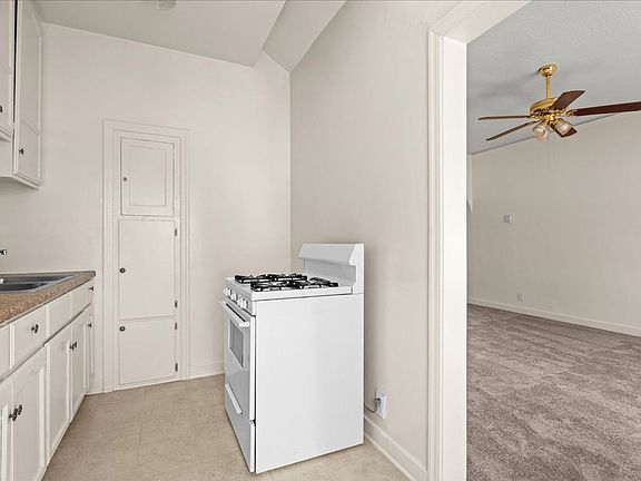 5th image of 4408 Lockwood Ave APT 208