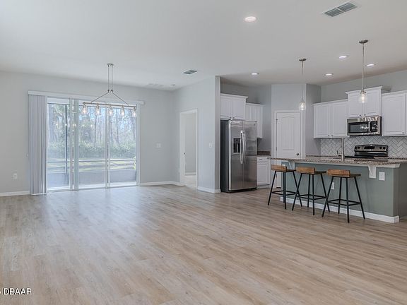 5th image of 304 Birkdale Dr
