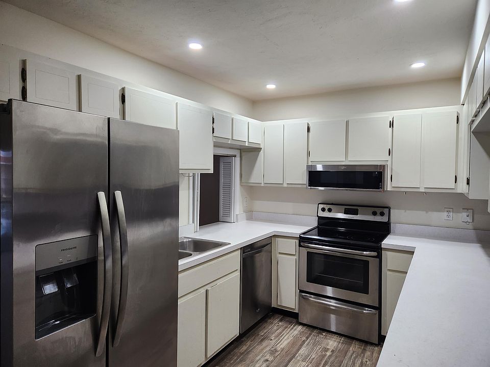 2nd image of 4012-207 Coronado Pkwy #1