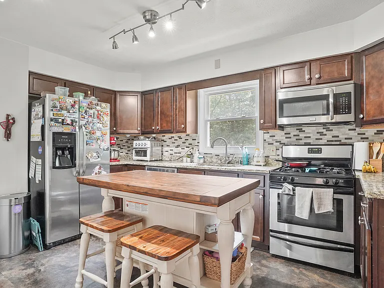 2490 Coronado Ave — Photo 10