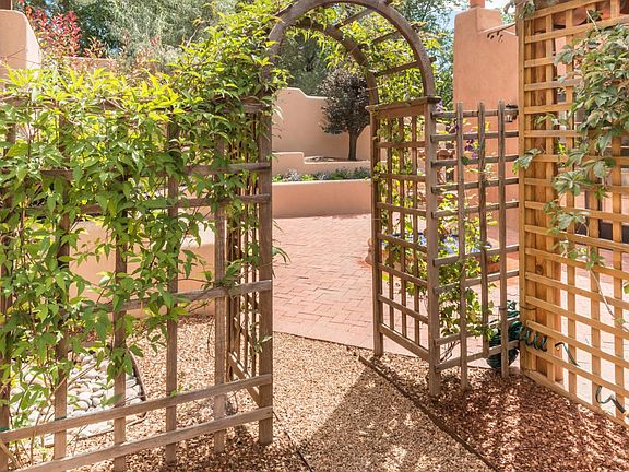 3rd image of 306 La Mancha Ct