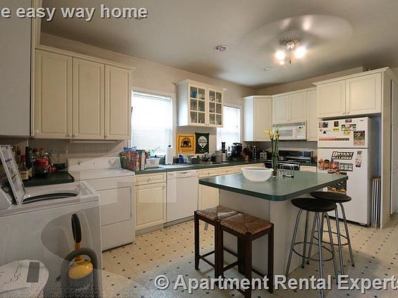 3rd image of 58 Berkshire St