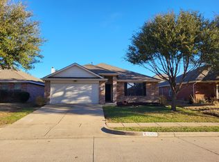 13252 Fencerow Rd, Fort Worth, TX 76244