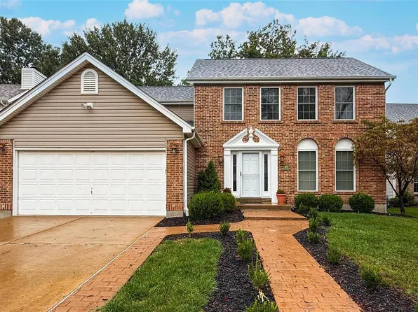 801 Dogwood Grove Ct, Ballwin, MO 63021