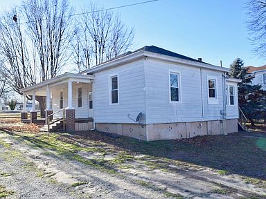 415 E Virginia Ave Crewe Va 23930 Zillow
