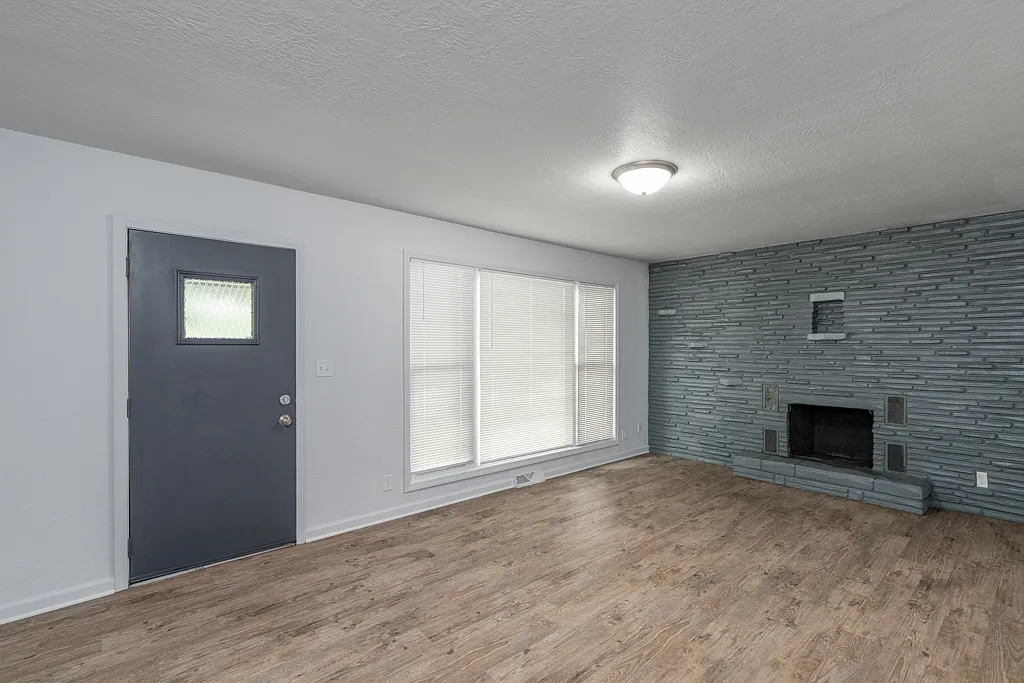 Building Photo - 2521 3rd St NE