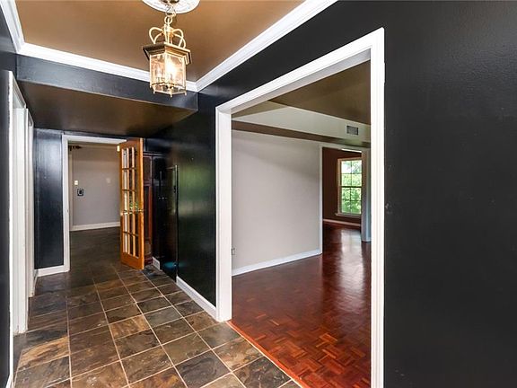 2nd image of 407 Stillwood Ln