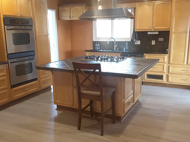 561 W Grondahl St — Photo 3
