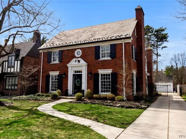 217 Brantwood Rd, Amherst, NY 14226