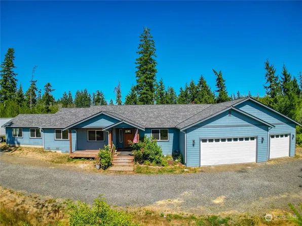 6911 Pirates Cove Avenue SW, Port Orchard, WA 98367