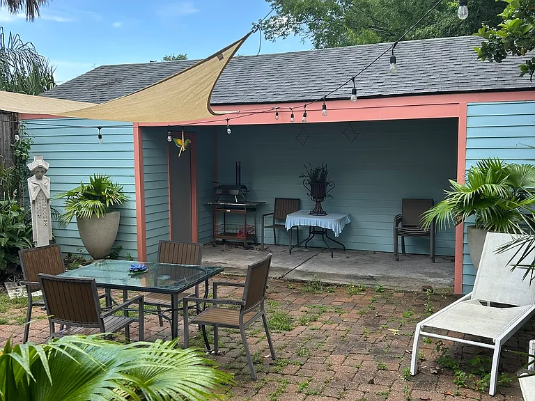 817 Piety St — Photo 16