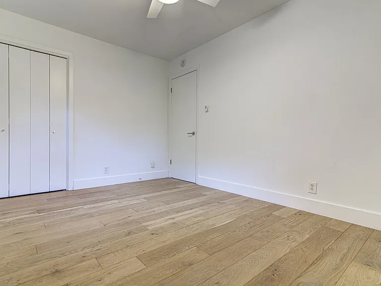 2704 Nottingham Ln — Photo 14