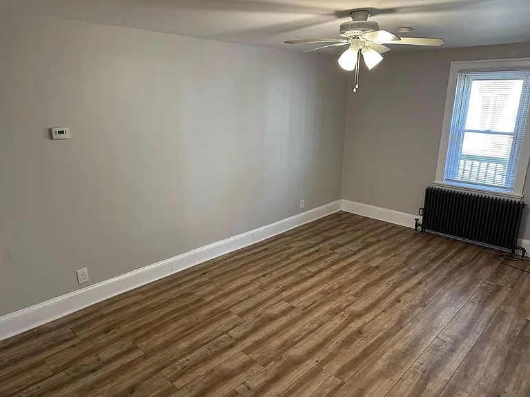 390 Easton Rd #5 — Photo 5