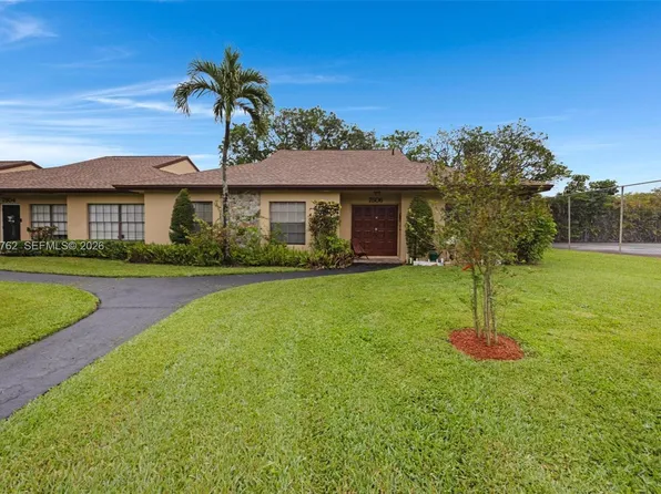 7506 SW 26th Ct #10, Davie, FL 33314