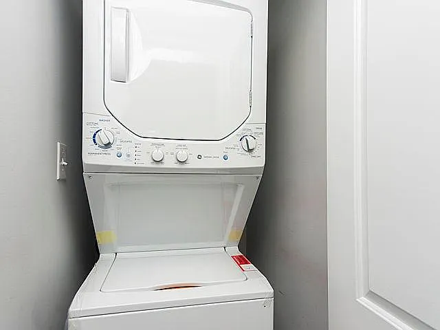 In unit Washer/Dryer