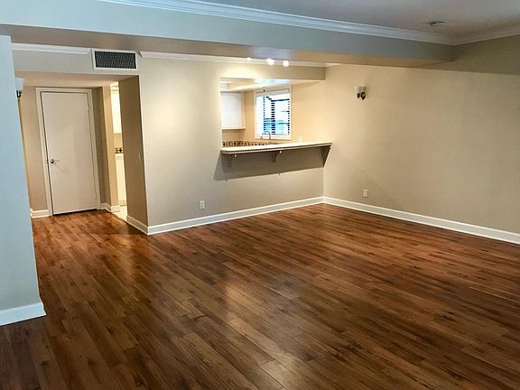3rd image of 11347 Nebraska Ave APT 111