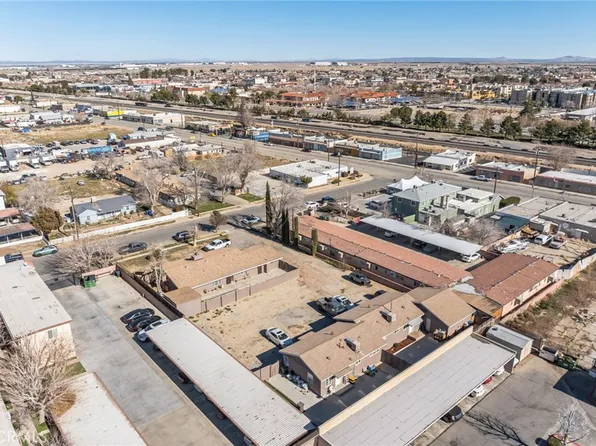 558 E Avenue Q12, Palmdale, CA 93550