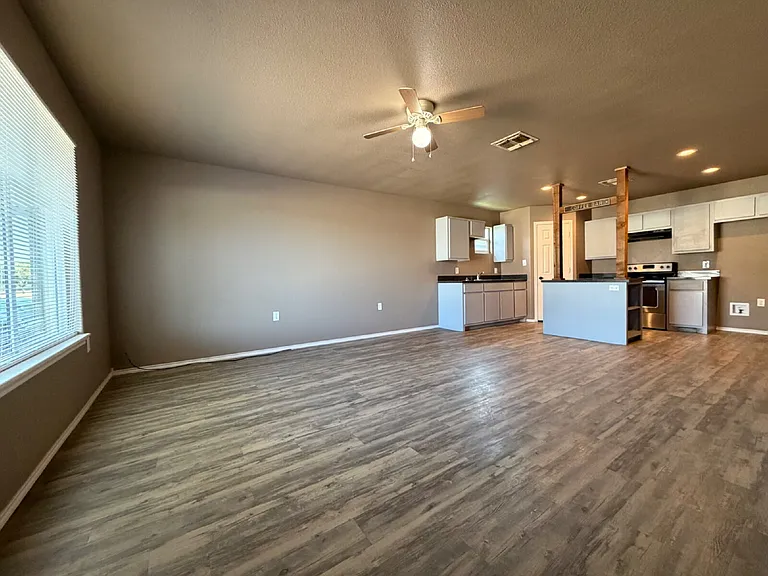 2205 Cedar Ave — Photo 2