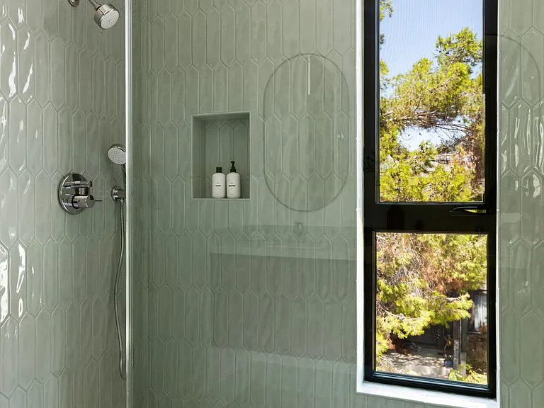 861 Hyperion Ave — Photo 36