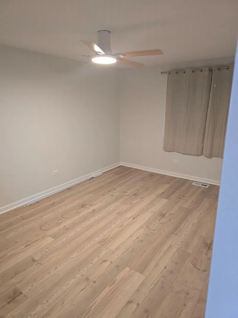 3 bed, 1.5 bath, $2,500 — Photo 4