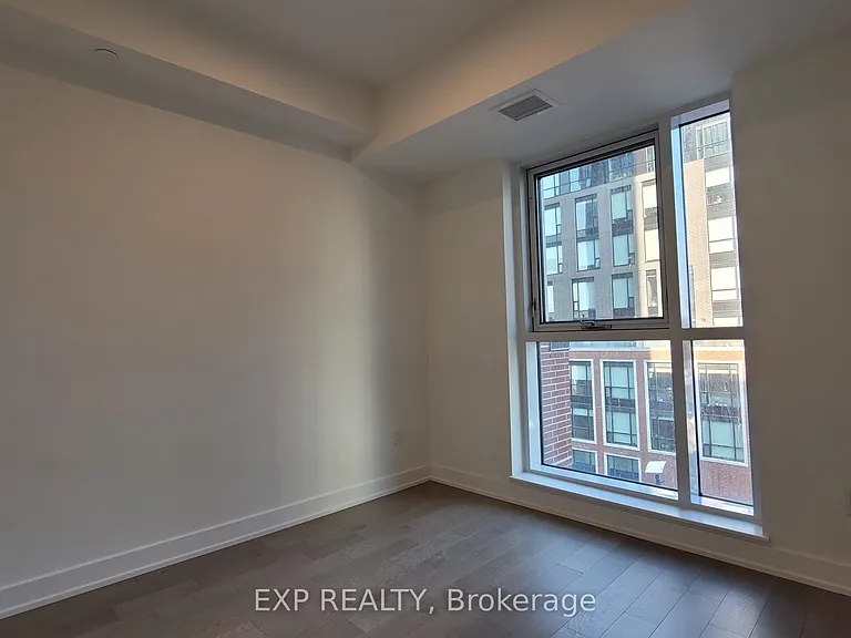 560 Rideau St #407 — Photo 10
