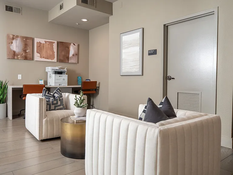 The Briscoe River Oaks — Photo 30