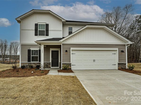 2127 Rolling Hills Ct, Stanley, NC 28164