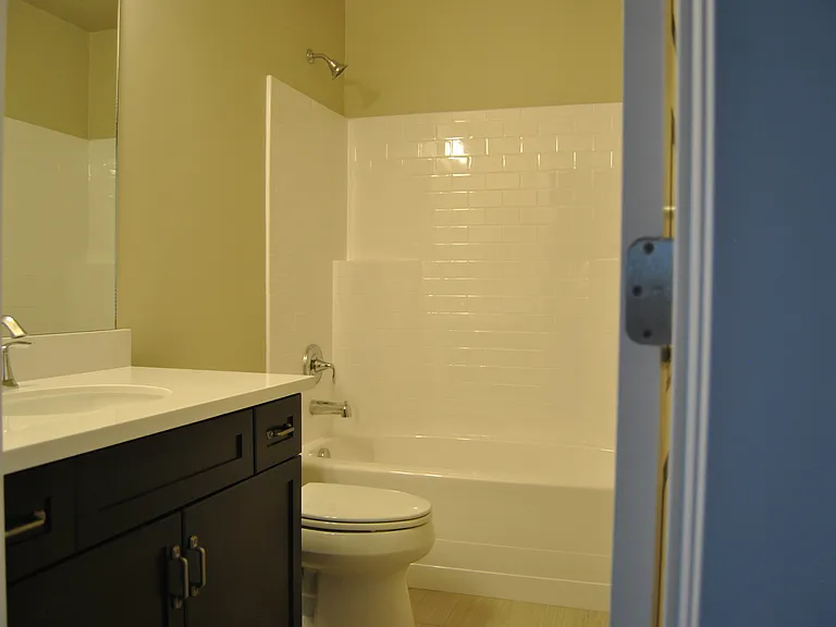 113 W 3430 N — Photo 15