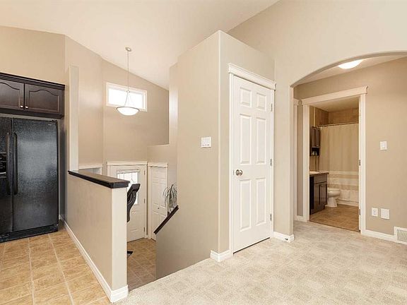 4th image of 4402 NE Sundance Rd