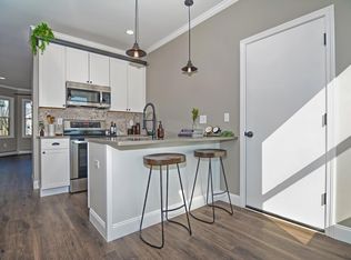 83 Preston St APT 1, Providence, RI 02906