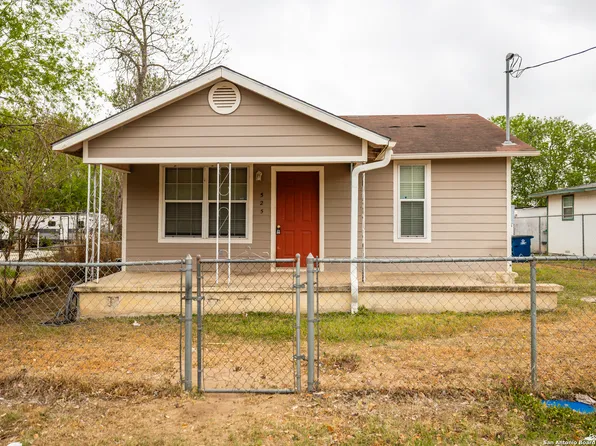 525 Avenue D, Poteet, TX 78065