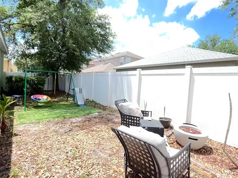 1207 Gentilly Ln — Photo 23