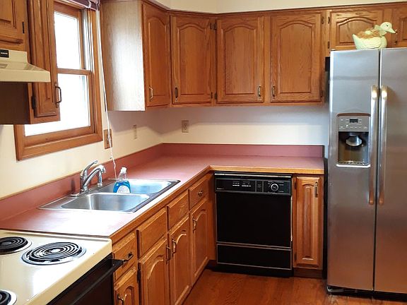 Kitchen Photo #1