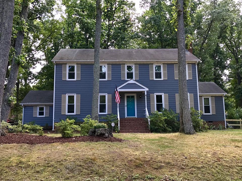 Front - large yard, up and away from the road