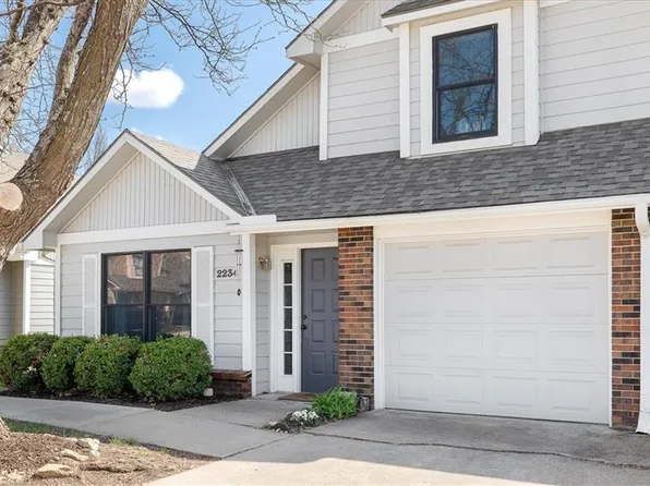2234 Breckenridge Dr, Lawrence, KS 66047