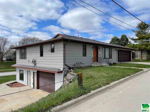 Storm Lake Real Estate Storm Lake Ia Homes For Sale Zillow