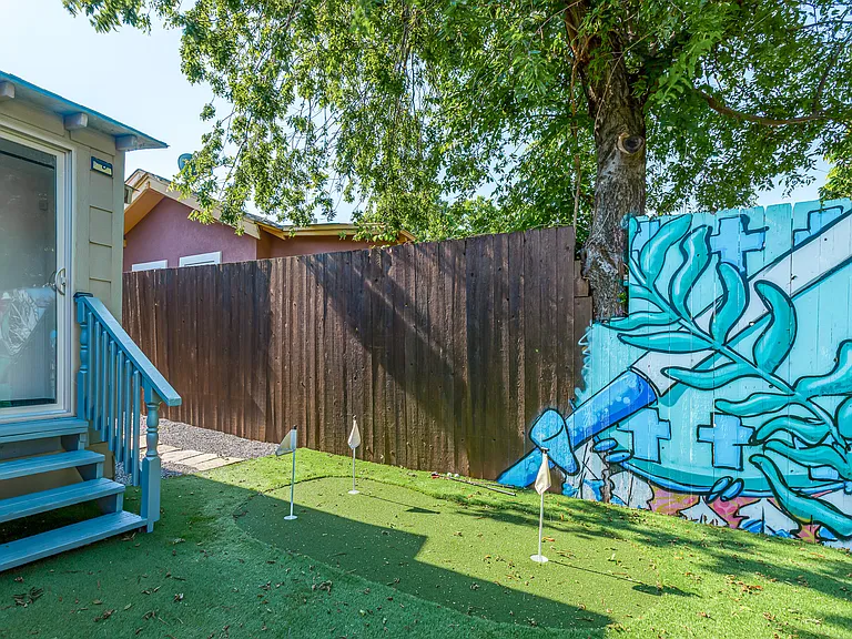 1521 N Blackwelder Ave — Photo 41