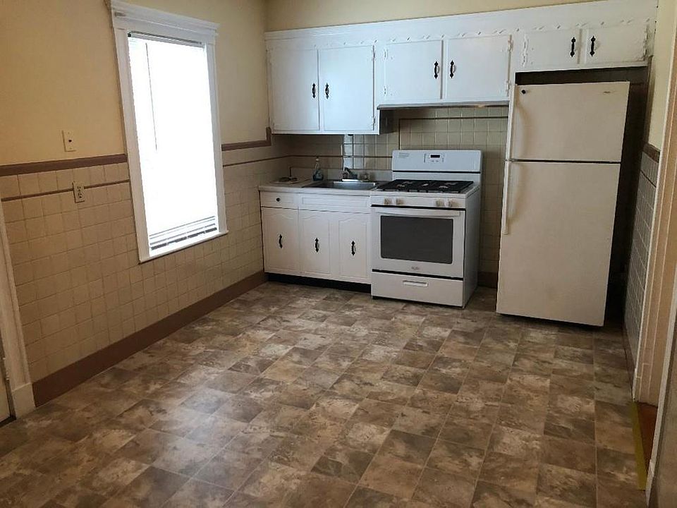 2nd image of 37 Wareham St #2