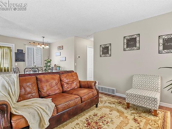 5th image of 2310 Bruno Cir