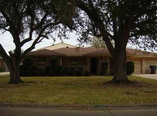 4500 Graves Ave, Groves, TX 77619