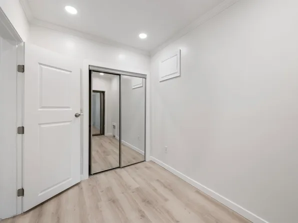 600 67th Street image 17 of 29